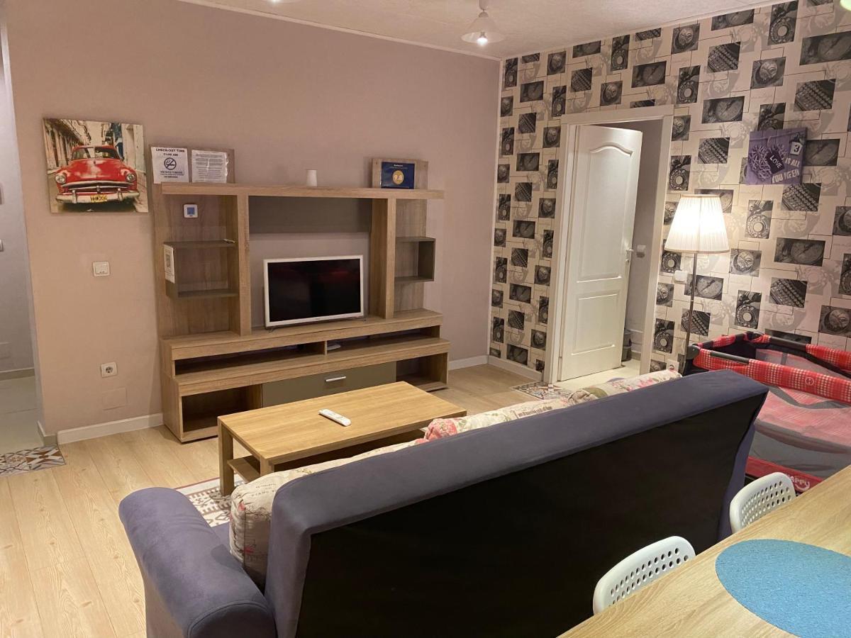 Igi Red Flat With Free Private Parking Apartment Cluj-Napoca Exterior photo